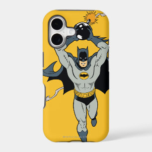 Batman courant avec une bombe