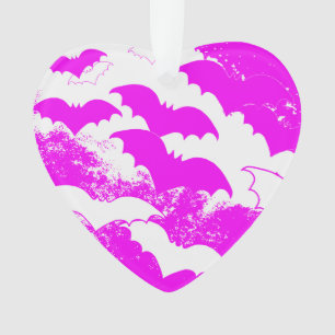 Bats blancs en vol rose