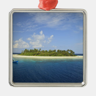 Baughagello Island, South Huvadhoo Atoll, Metal Ornament