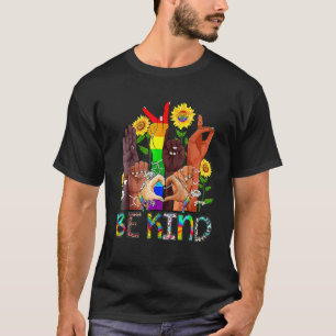 Be Kind Sign Language Hand Talking LGBTQ+ Gay Les  T-Shirt