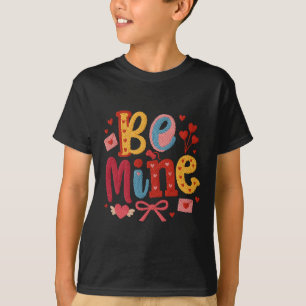 Be Mine Knitted Valentine Cute Yarn Heart Love Des T-Shirt