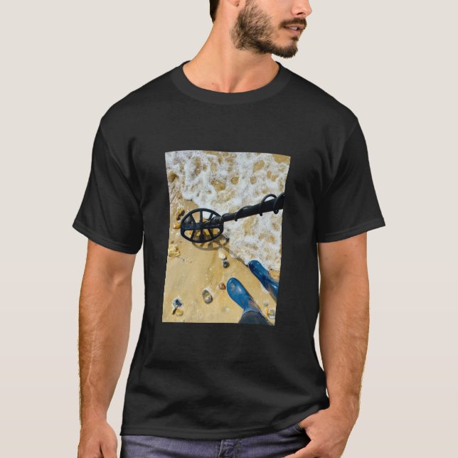 beach Metal Detecting T-Shirt – Fun Gift (Front)