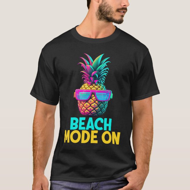 Beach Mode On Funny Retro Pineapple Sunglasses Vac T-Shirt (Front)