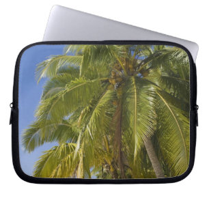 Beach on One Foot island, Aitutaki, Cook Islands Laptop Sleeve