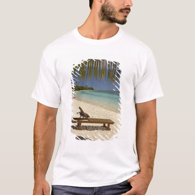 Beach, palm trees & lounger T-Shirt (Front)