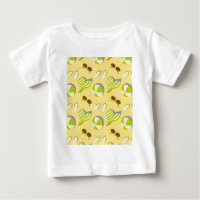 Beach vacay pattern with sunglasses and sun hat