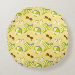 Beach vacay pattern with sunglasses and sun hat round pillow