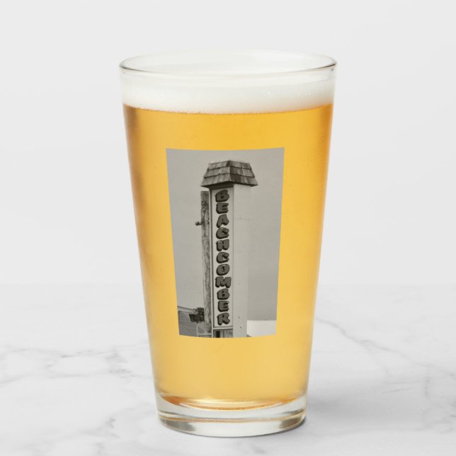 Beachcomber, Quincy Pint Glass (Front Filled)
