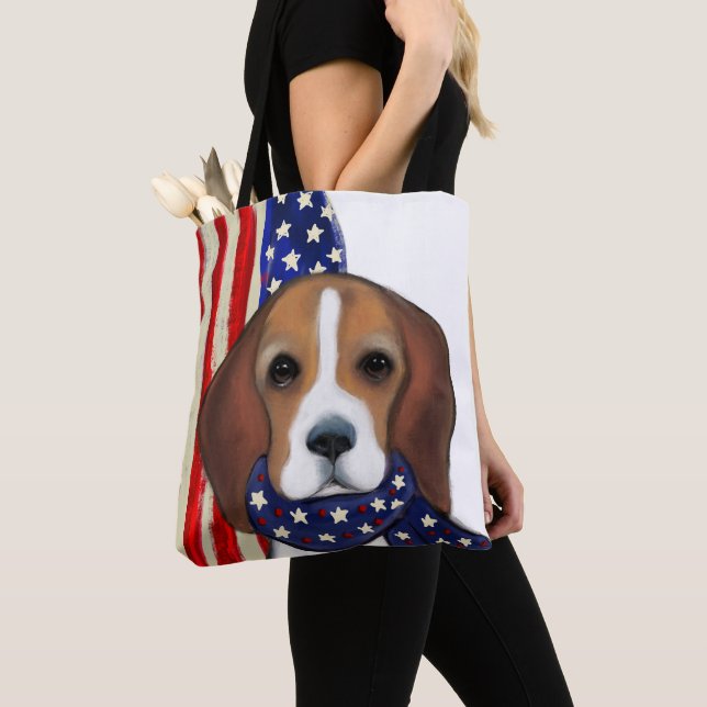 BEAGLE TOTE BAG (Close Up)