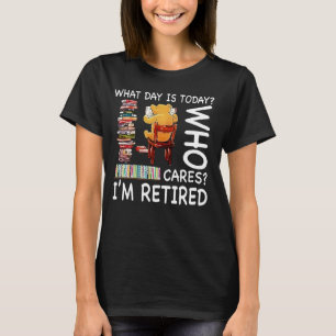 Bear Reading Book What Day Is Today Cares Iu2019m  T-Shirt