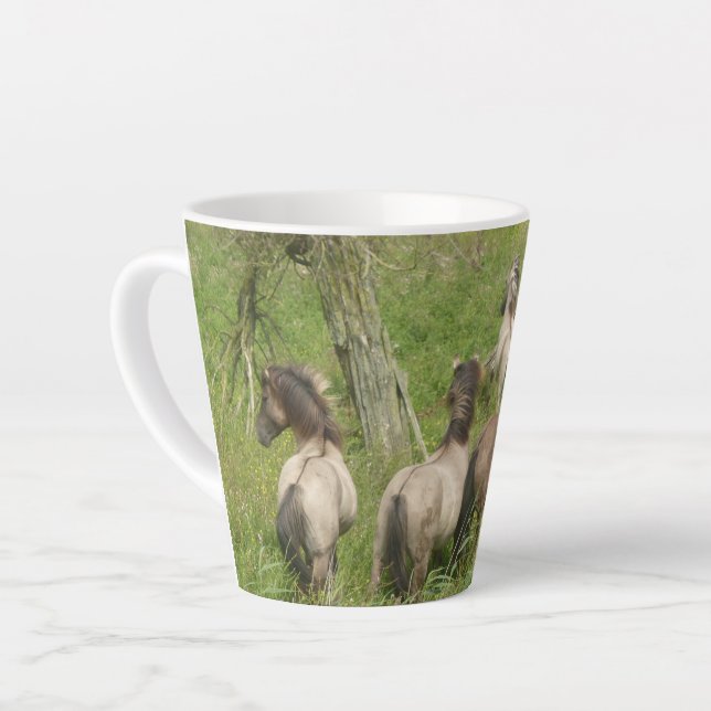 Beau Chevaux Sauvages Latte Mug (Angle gauche)
