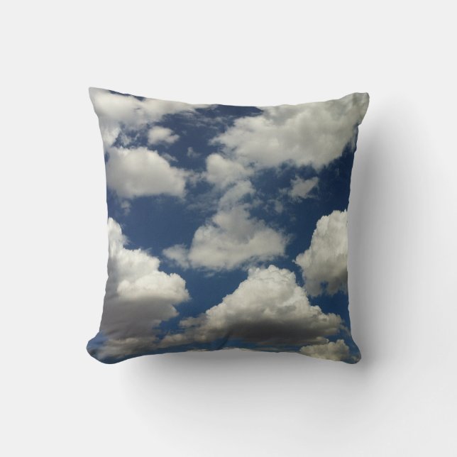 Beau ciel bleu avec Puffy Clouds Coussin (Recto)