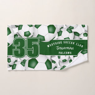 Beaucoup de balles de football blanc vert sur mesu