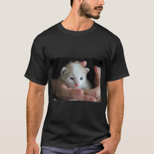 Beautiful Cat Art T-Shirt