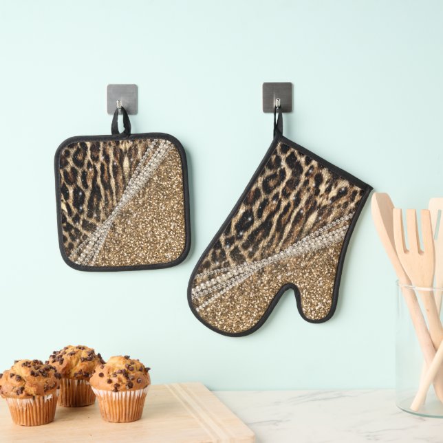 Beautiful Chic Girly Leopard Print Gold Glitter Oven Mitt & Pot Holder Set (Insitu(Hanging))