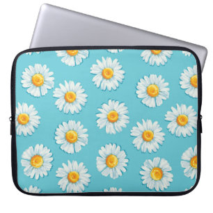 Beautiful daisy flowers seamless pattern laptop sleeve