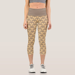 Beautiful ethnic Damascus pattern pointillism Capri Leggings