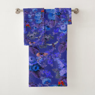 Beautiful exotic bird,  blue background   bath towel set