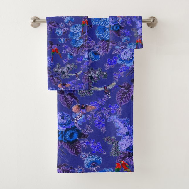 Beautiful exotic bird,  blue background   bath towel set (Insitu)