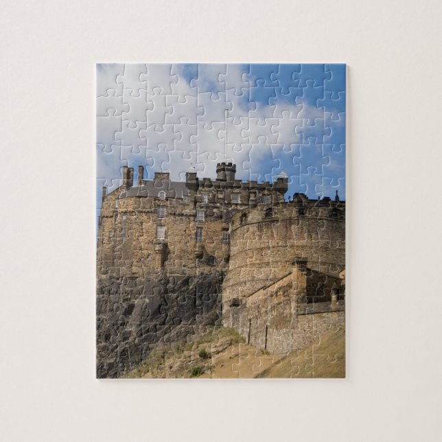 Beautiful famous giant Edinburgh Castle in Jigsaw Puzzle (Vertical)