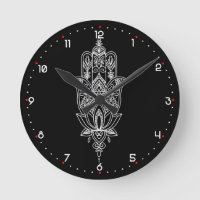 Beautiful Fatimas hand