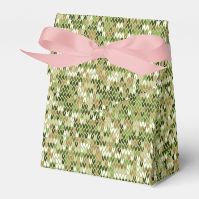 Beautiful granny knit pattern in green olive colou favor box (Front Side)