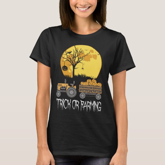 Beautiful Halloween pumpkin Tractor Farming Farmer T-Shirt (Front)