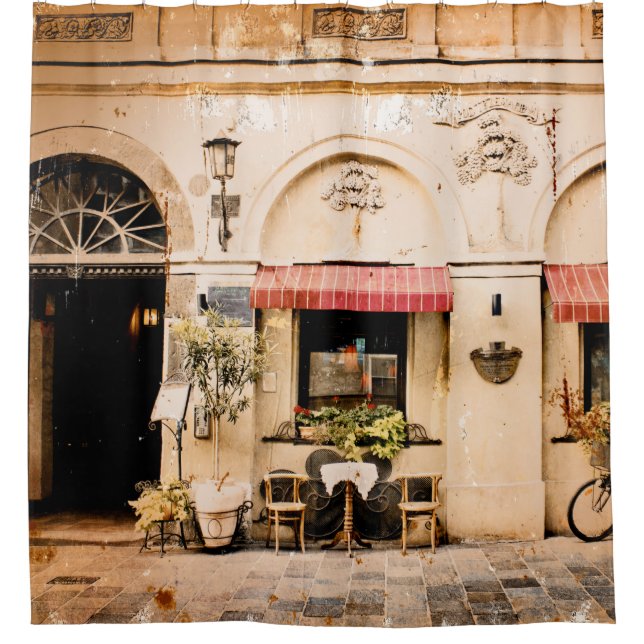 Beautiful Landmanalaugar gravel dust road way on h (Front)