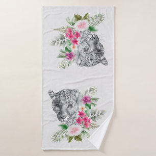 Beautiful Leopard Head Portrait in Watercolor Bath Towel Set