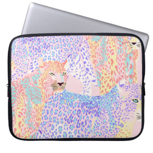 Beautiful Leopard Seamless Pattern illustration Ar Laptop Sleeve