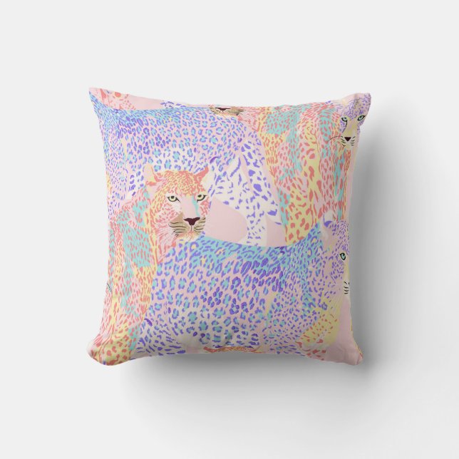 Beautiful Leopard Seamless Pattern illustration Ar Throw Pillow (Front)