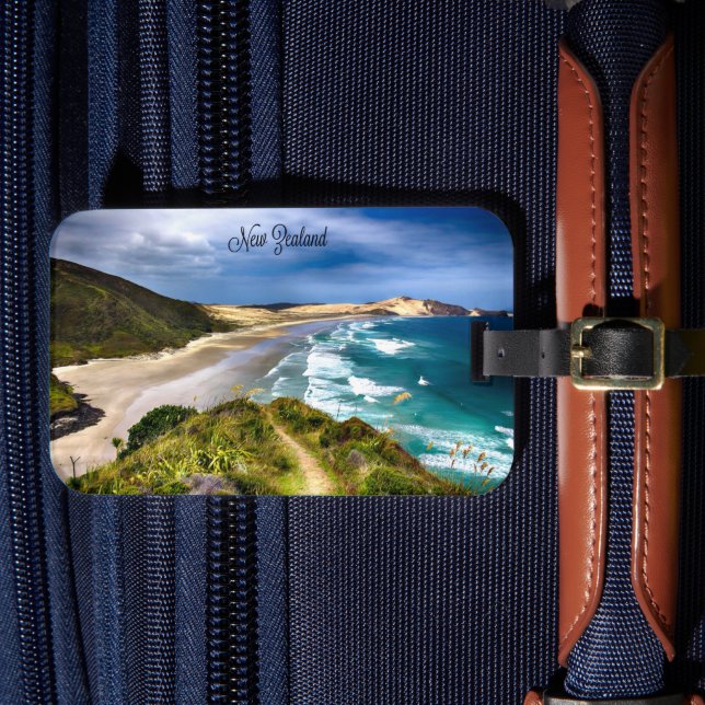 Beautiful New Zealand Luggage Tag (Front Insitu 4)