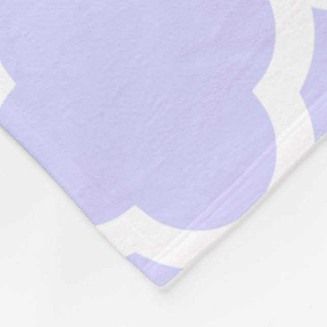Beautiful Periwinkle Quatrefoil Pattern Spring Fleece Blanket (Corner)