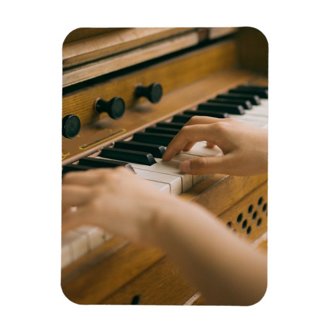 Beautiful Piano Magnet (Vertical)