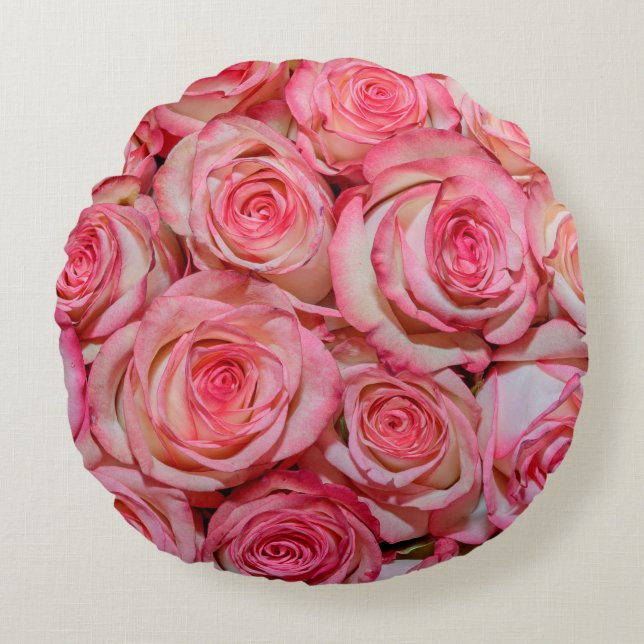 Beautiful pink roses round pillow (Front)