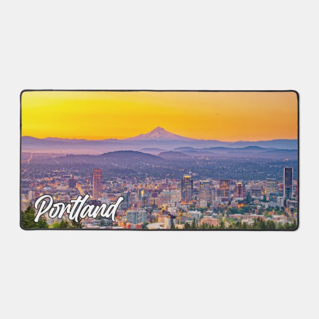 Beautiful Portland, Oregon, USA Desk Mat (Front)