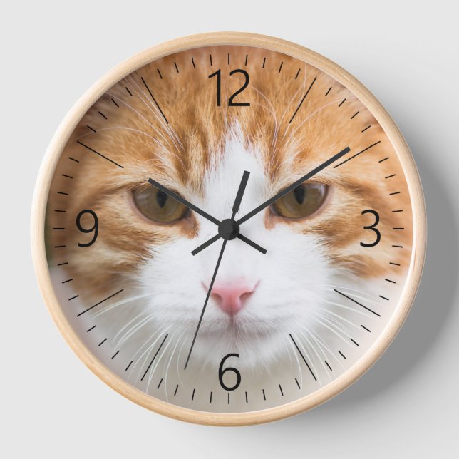 Beautiful red cat clock (Front)