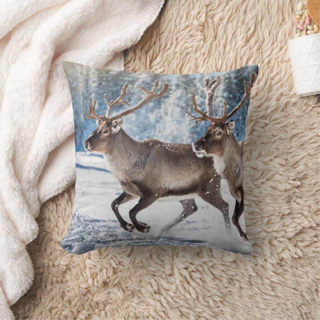 Beautiful Reindeer Pillow! Throw Pillow (Blanket)