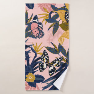 Beautiful seamless artistic sweet tropical pattern bath towel