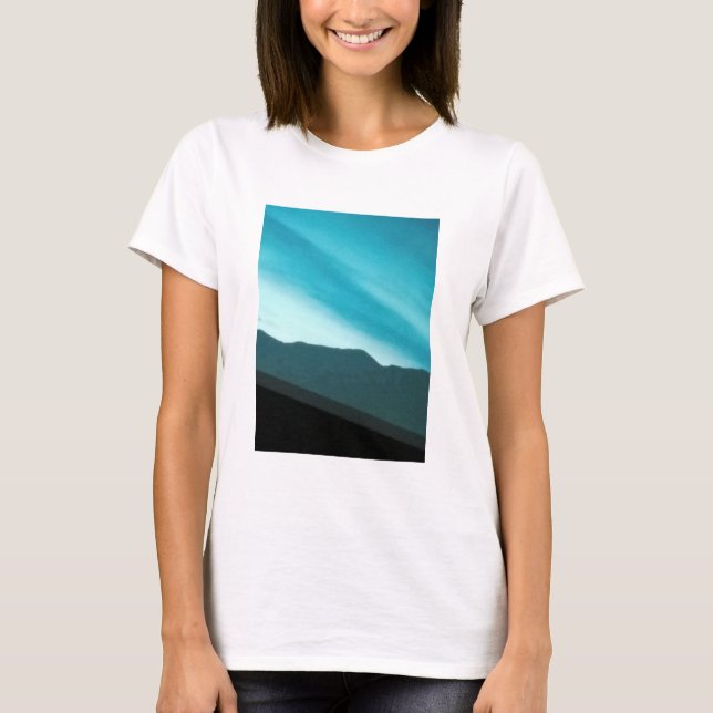 Beautiful sky T-Shirt (Front)