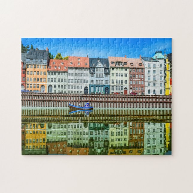 beautiful village jigsaw puzzle (Horizontal)