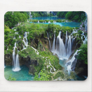 Beautiful water falls mouse pad
