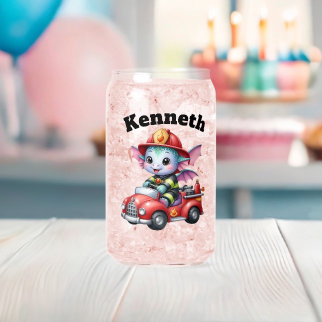 Bébé dragon pompier sur camion jouet (Insitu (Baby Shower))