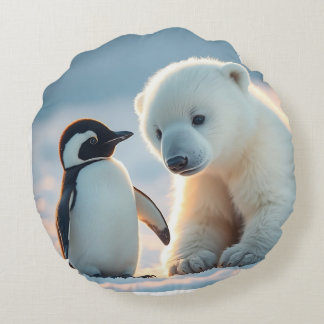 Bébé ours polaire et coussins coussins de pingouin