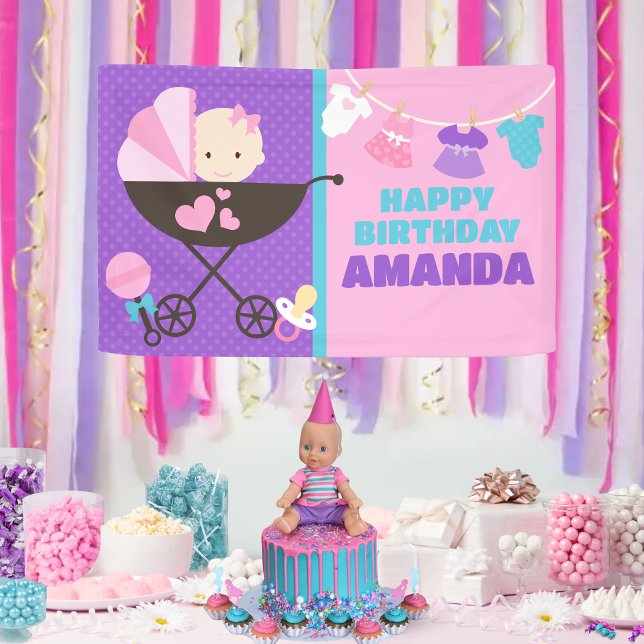 Bébé poupée joyeuse bannière d'anniversaire (Purple Baby Doll Birthday Personalized Hanging Vinyl Birthday Banner. Indoor or outdoor available)