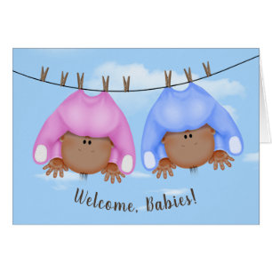 Bébés jumeaux en ligne de linge