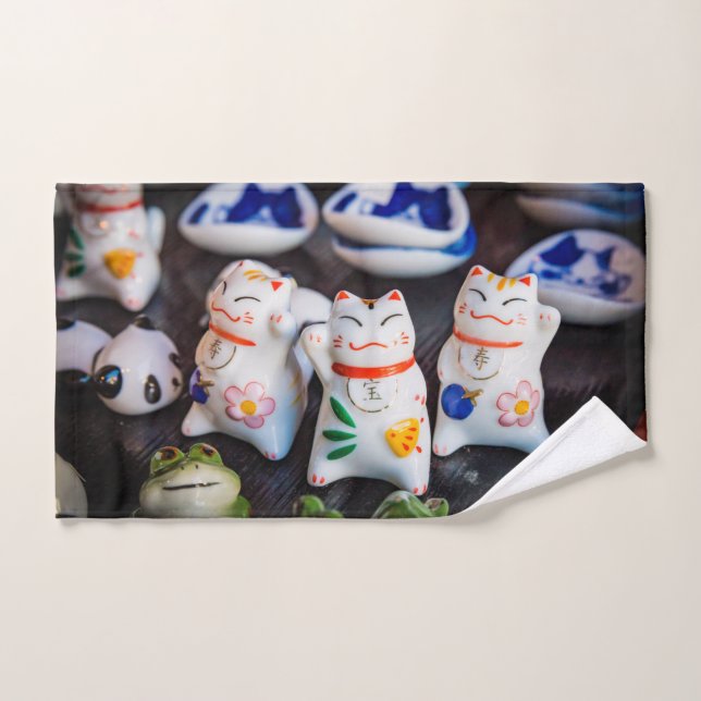 Beckoning cat figurines bath towel set (Hand Towel)