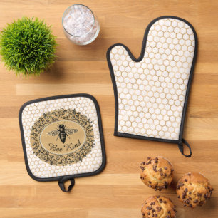 Bee kind honeycomb oven mitt & pot holder set