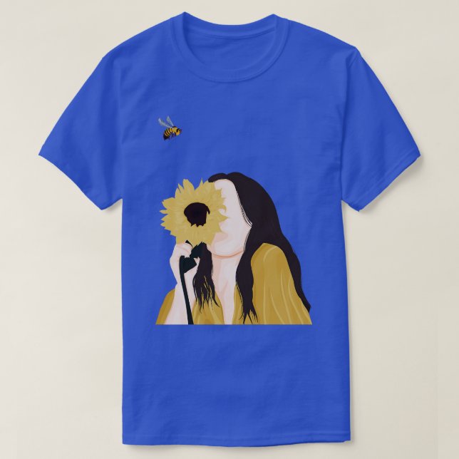 Bee on a sunflower Tshirts (Design Front)