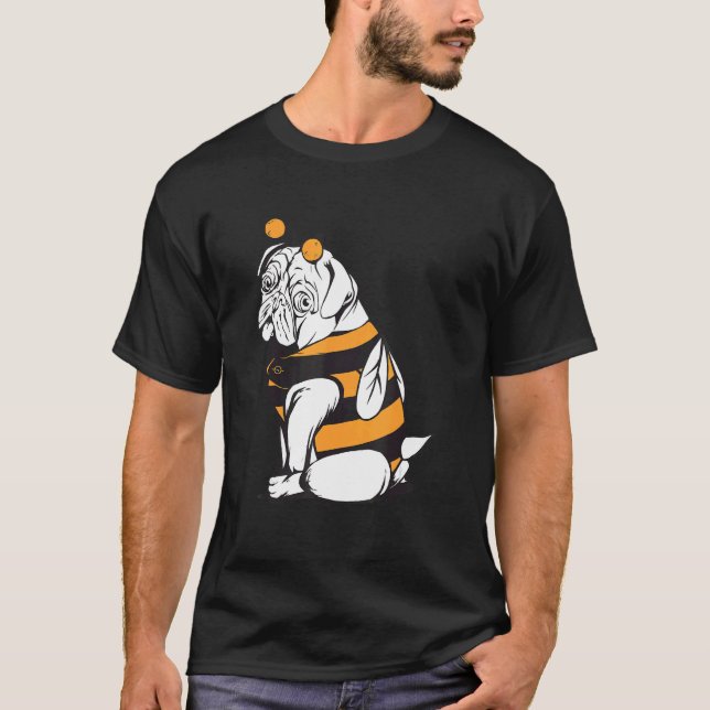 Bee Pug Bee Beekeeper Honey Bee Dog T-Shirt (Front)